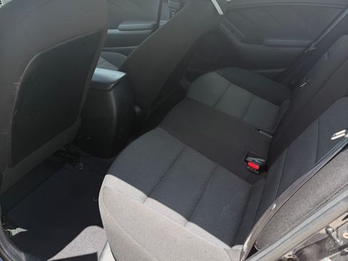 Used 2018 Kia Forte LX FWD image 12