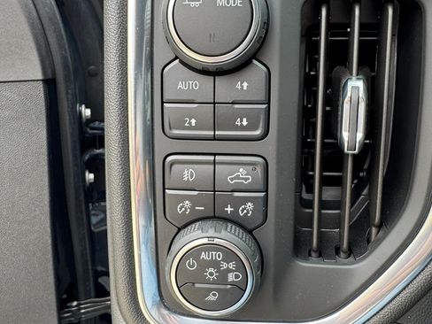 Used 2021 Chevrolet Silverado 2500 LTZ w/ LTZ Premium Package image 24