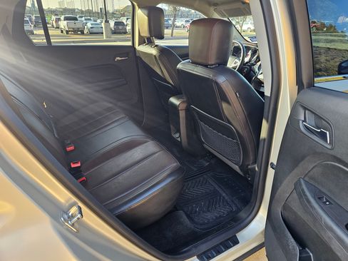 Used 2014 GMC Terrain SLT image 25