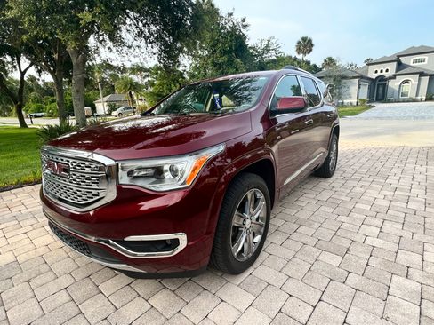 Used 2017 GMC Acadia Denali w/ Technology Package image 2