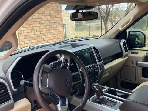 Used 2020 Ford F150 Lariat image 16