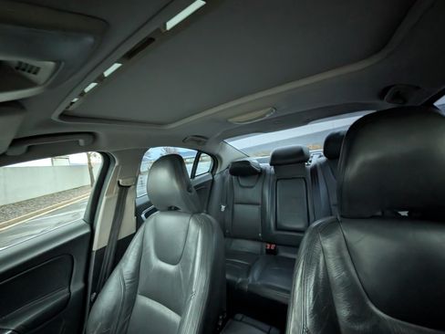 Used 2012 Volvo S60 T5 image 16