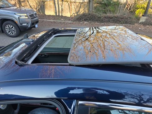 Used 2008 Saturn Aura XR w/ Premium Trim Package image 10