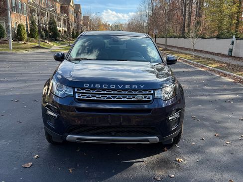 Used 2019 Land Rover Discovery Sport HSE image 2