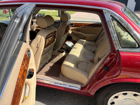 Used 2000 Jaguar XJ Vanden Plas image 21