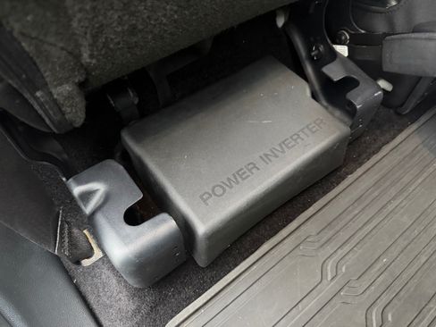 Used 2015 Ford F150 Lariat w/ Equipment Group 502A Luxury image 16