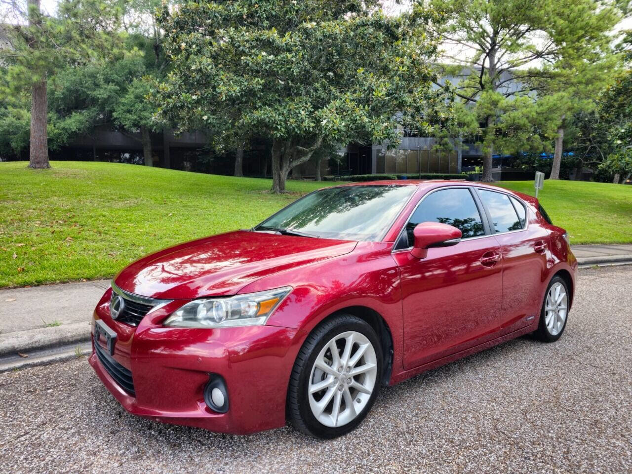 Used 2013 Lexus CT 200h w/ Leather Pkg FWD image 20