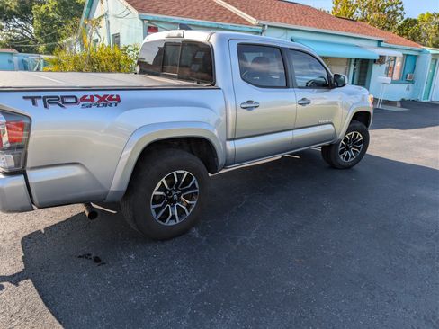 Used 2023 Toyota Tacoma TRD Sport w/ Advanced Technology Package image 4