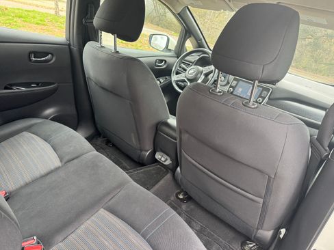Used 2021 Nissan Leaf SV image 17