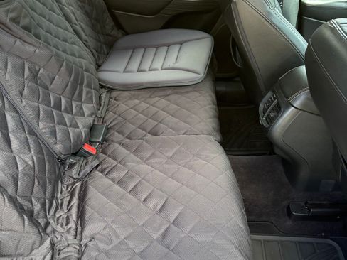 Used 2016 Jeep Cherokee Latitude FWD image 13