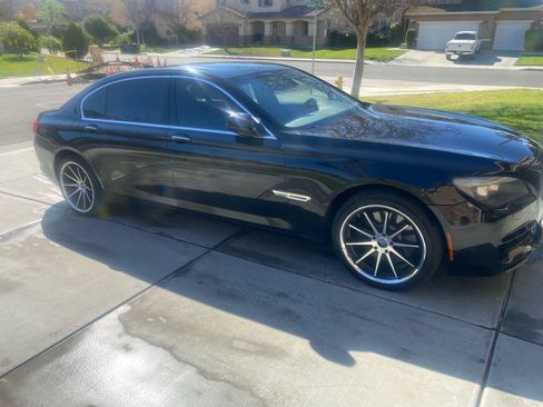 Used 2010 BMW 750Li xDrive 750Li xDrive Sedan 4D image 4