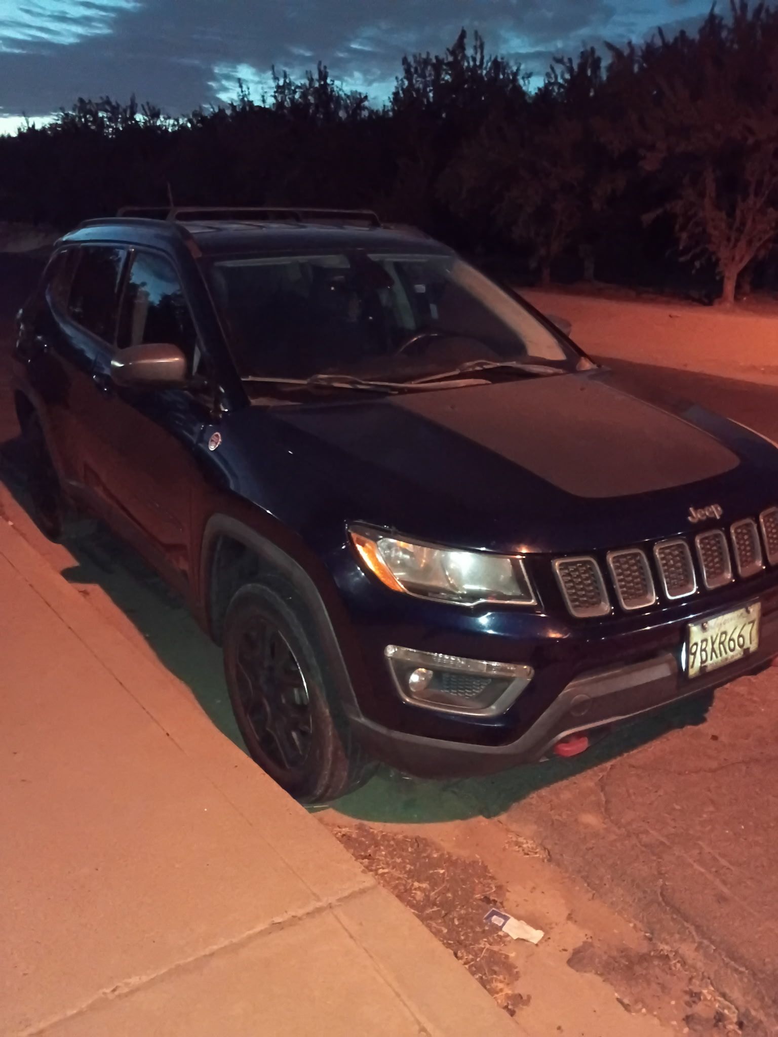 Used 2017 Jeep Compass Trailhawk w/ Popular Equipment Group AWD/4WD image 1