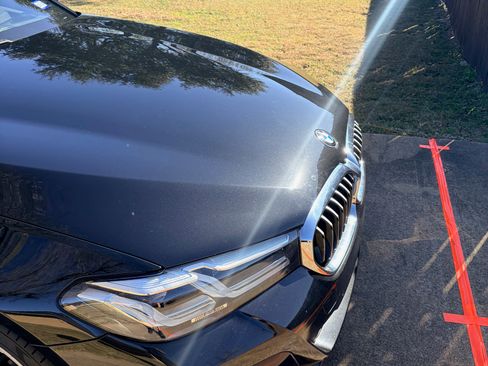 Used 2022 BMW 530i w/ M Sport Package image 4