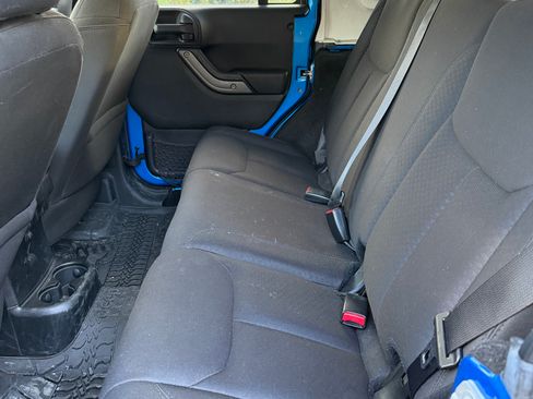 Used 2015 Jeep Wrangler Unlimited Sport w/ Quick Order Package 24S image 11