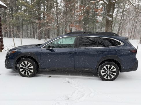 Used 2024 Subaru Outback Limited XT image 2