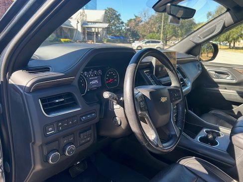 Used 2021 Chevrolet Tahoe Premier w/ Premium Package image 6