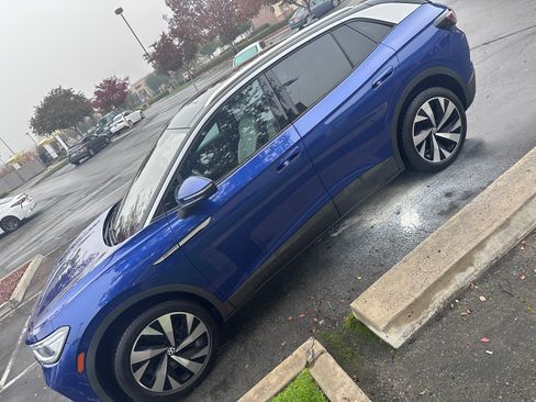 Used 2022 Volkswagen ID.4 Pro S image 2