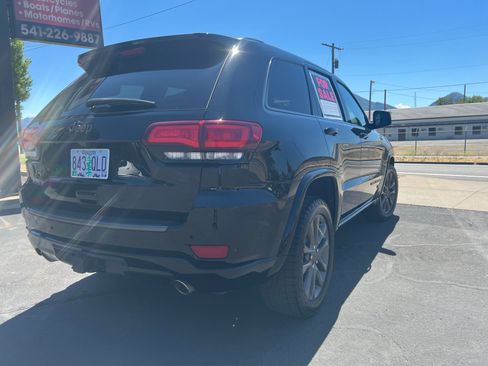 Used 2017 Jeep Grand Cherokee Limited 75th Anniversary AWD/4WD image 13