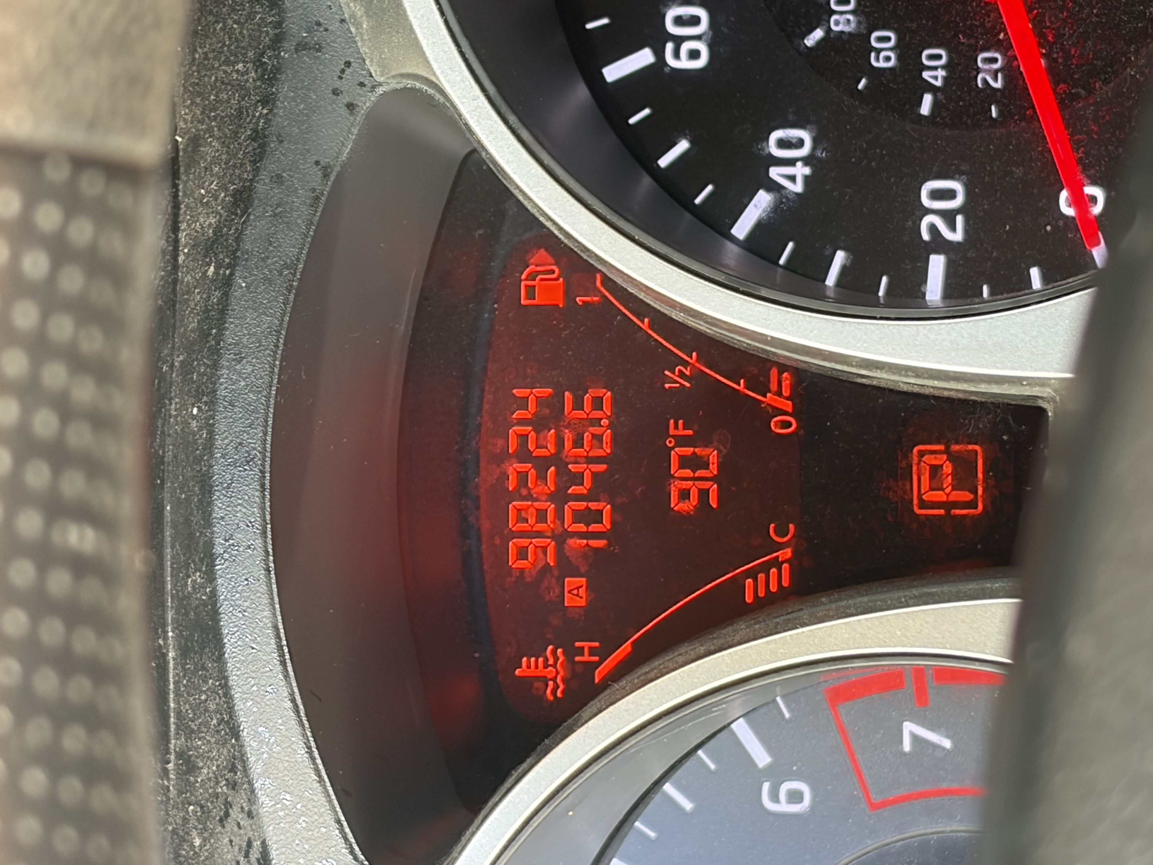 Used 2012 Nissan Juke S FWD image 11