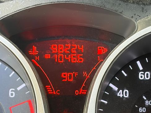 Used 2012 Nissan Juke S FWD image 11