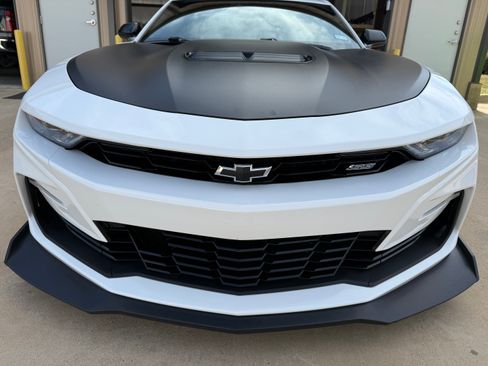 Used 2021 Chevrolet Camaro SS image 6