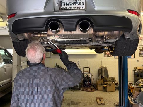 Used 2017 Porsche 911 Carrera 4 image 22