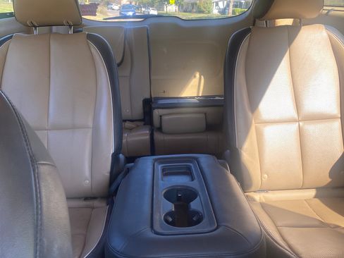 Used 2017 Kia Sedona LX w/ LX Essentials Premium Package image 11