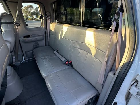 Used 2001 Ford F150 4x4 SuperCab image 6