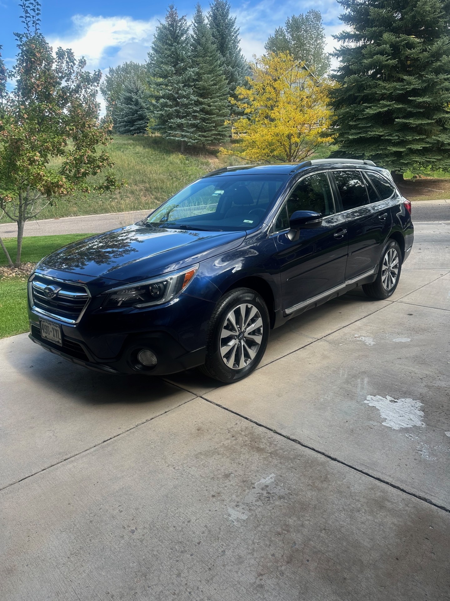 Used 2018 Subaru Outback 2.5i Touring w/ Popular Package #3 AWD/4WD image 8