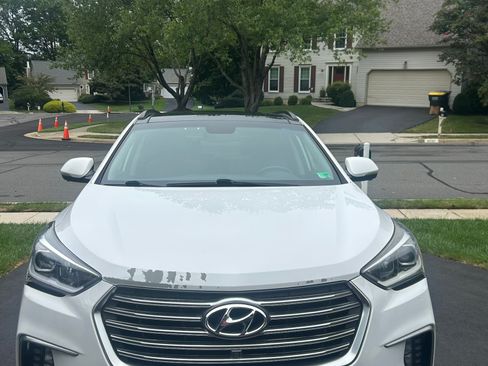 Used 2017 Hyundai Santa Fe Limited FWD image 9