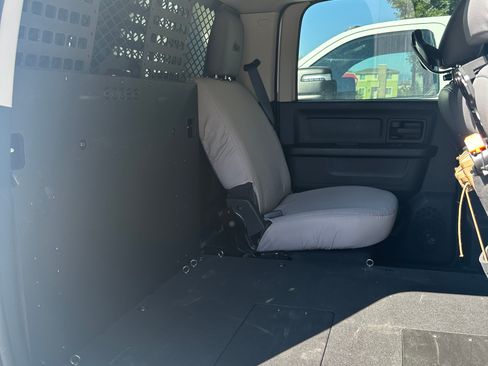 Used 2015 RAM 2500 Tradesman w/ Chrome Appearance Group AWD/4WD image 30