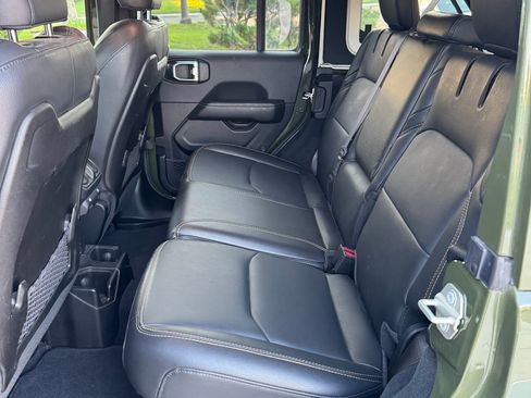 Used 2024 Jeep Wrangler Unlimited Sahara image 5