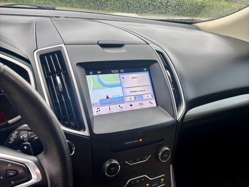 Used 2017 Ford Edge SEL w/ Equipment Group 201A image 15