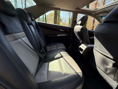 Used 2012 Toyota Camry SE image 10