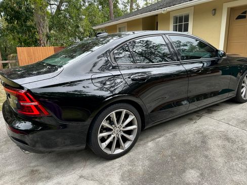 Used 2019 Volvo S60 T5 Momentum image 9