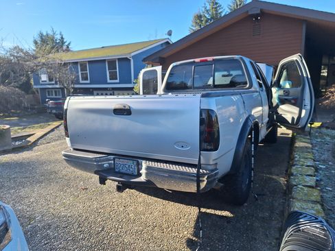 Used 2000 Ford F150 4x4 SuperCab image 4