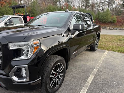 Used 2021 GMC Sierra 1500 AT4 w/ AT4 Premium Package image 7
