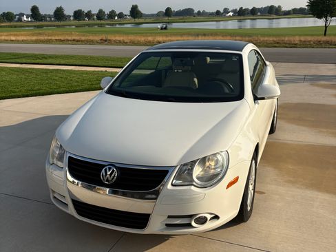 Used 2008 Volkswagen Eos 2.0T FWD image 1