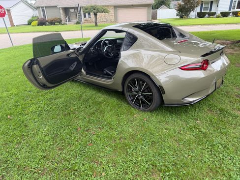 Used 2024 MAZDA MX-5 Miata RF Grand Touring w/ Appearance Package RWD image 6