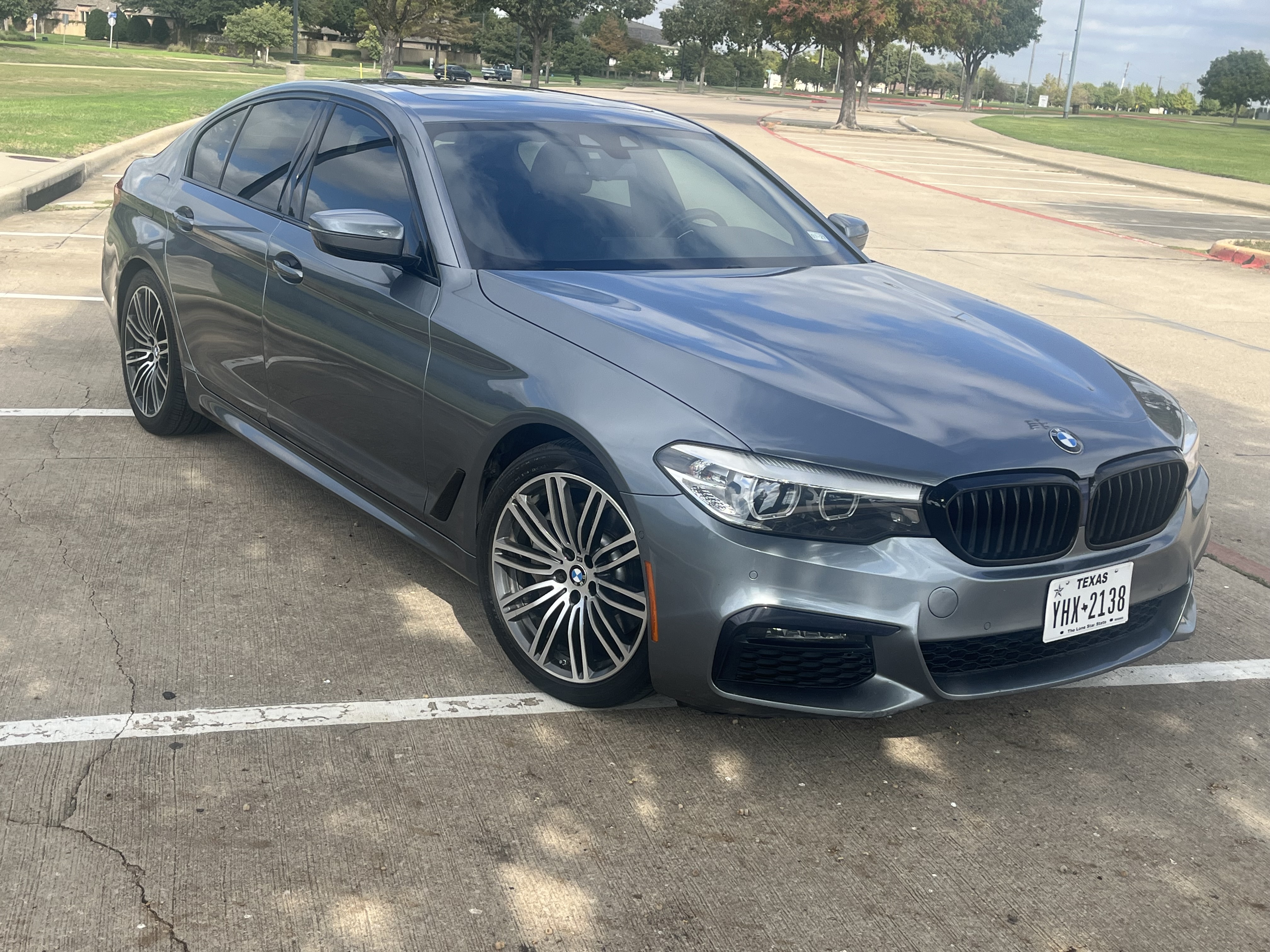Used 2019 BMW 530i w/ M Sport Package RWD image 1