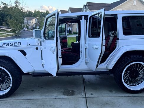Used 2021 Jeep Wrangler Unlimited Sport w/ Sun And Sound Package AWD/4WD image 12