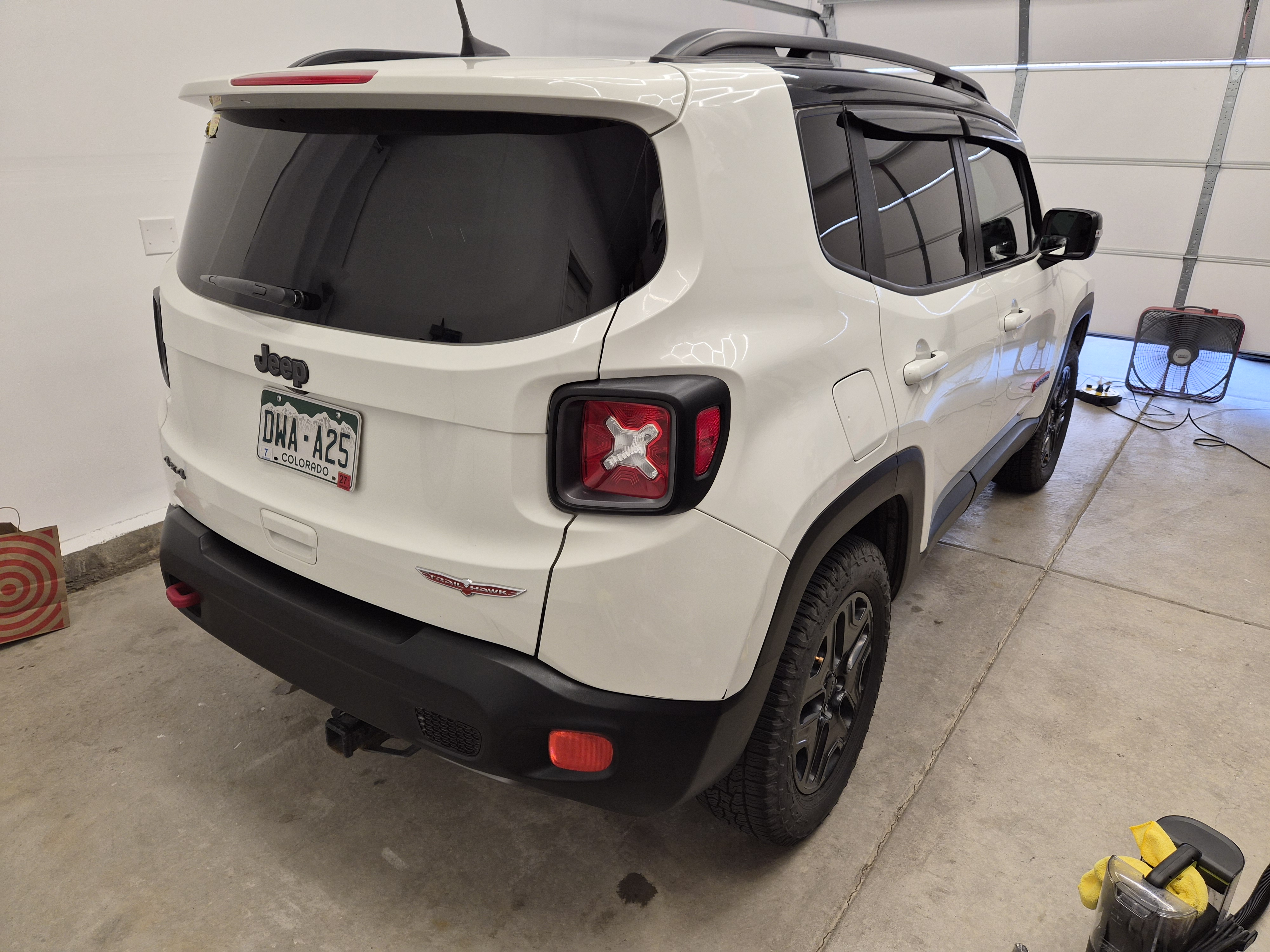 Used 2018 Jeep Renegade Trailhawk w/ UConnect 8.4 Nav Group AWD/4WD image 9