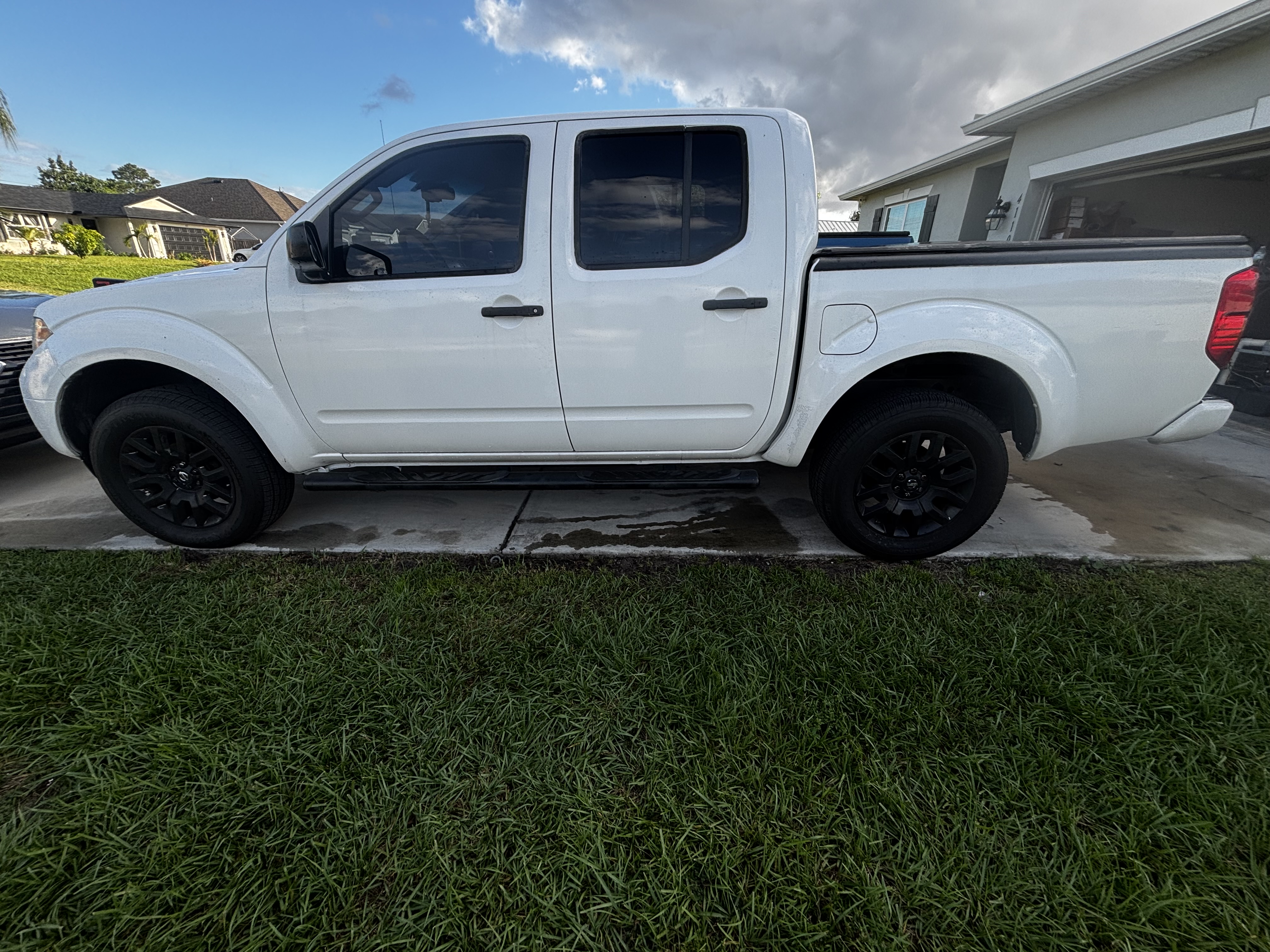 Used 2012 Nissan Frontier SV w/ Sport Appearance Pkg RWD image 1