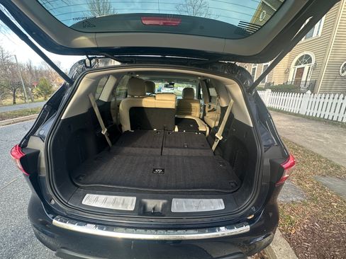 Used 2015 INFINITI QX60 AWD w/ Premium Plus Package image 10