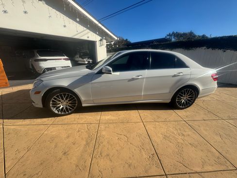 Used 2011 Mercedes-Benz E 350 Sedan image 20