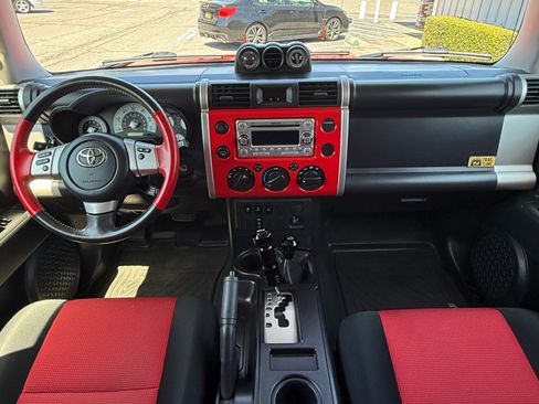 Used 2012 Toyota FJ Cruiser 4WD w/ Trail Teams Special Edition image 8