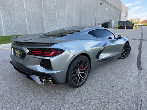 Used 2022 Chevrolet Corvette Stingray Preferred Cpe w/ Z51 Performance Package RWD image 13