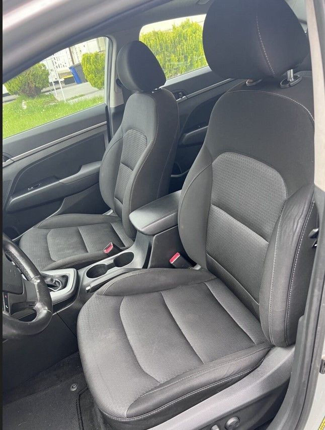 Used 2017 Hyundai Elantra Value Edition FWD image 10