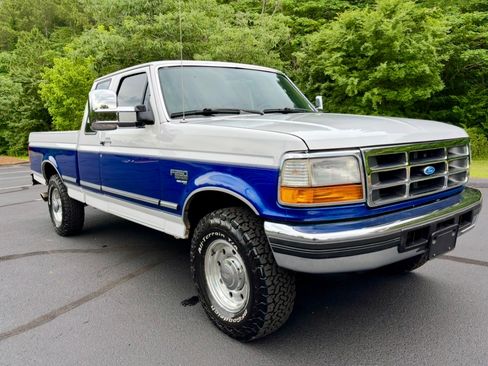 Used 1997 Ford F250 2WD SuperCab Heavy Duty image 2