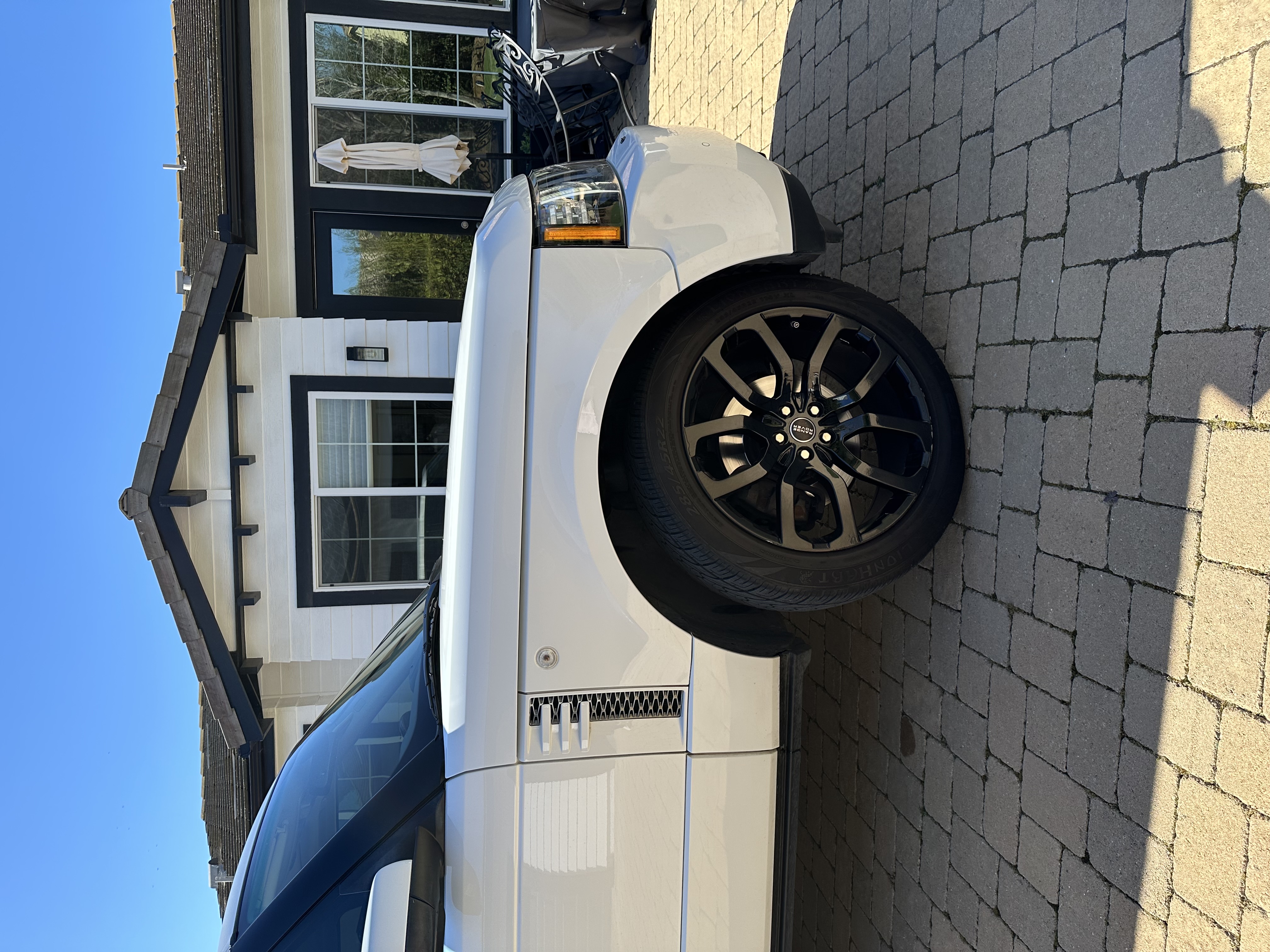 Used 2012 Land Rover Range Rover HSE AWD/4WD image 14